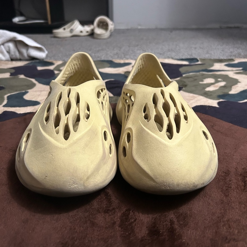 Yeezy Foam RNNR